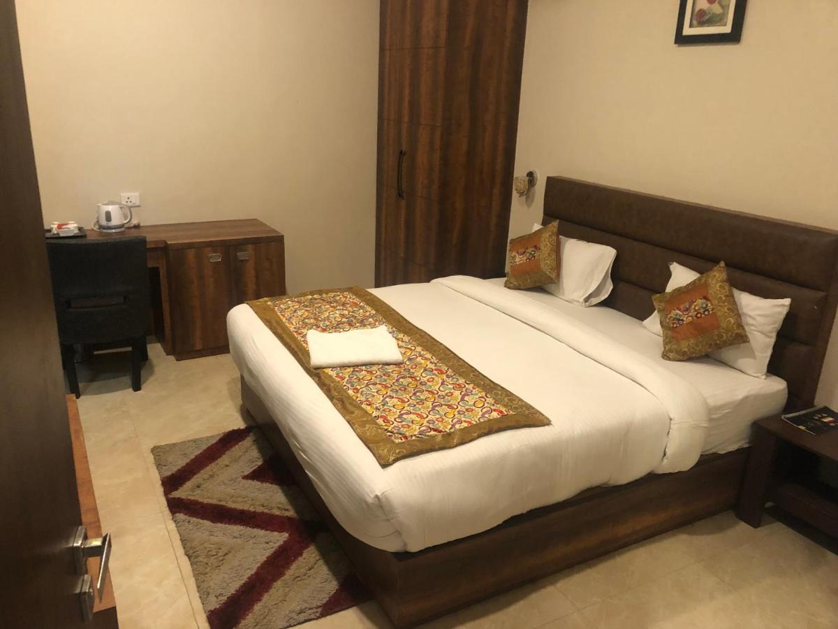 Hotel Radiance Courtyard Varanasi Eksteriør billede