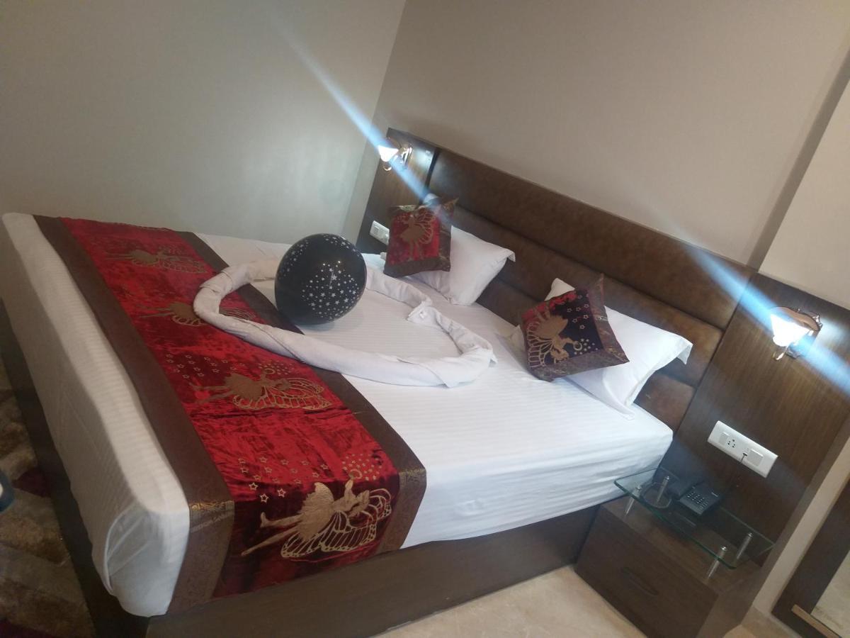 Hotel Radiance Courtyard Varanasi Eksteriør billede